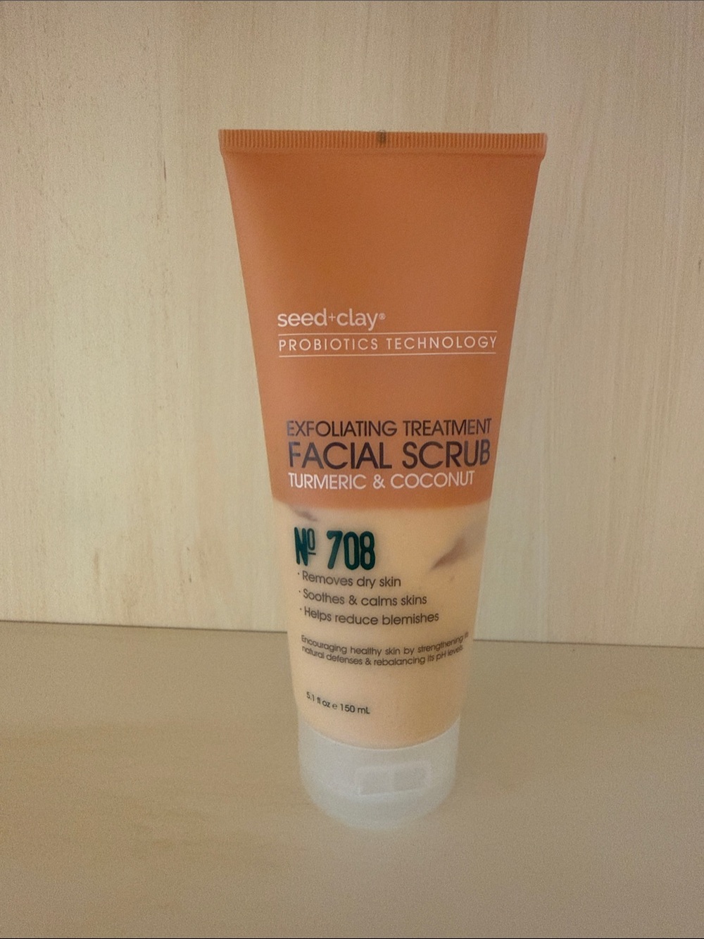 seed+clay Exfoliating Facial Scrub - Turmeric & Coconut (Orange/Cream)